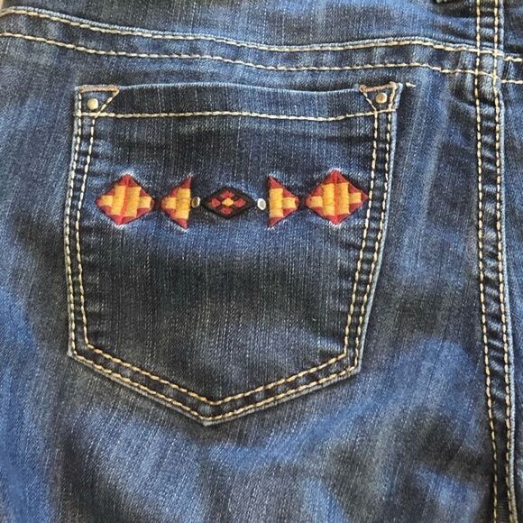 mudd tribal embroidered straight leg fit distressed holes size 5 L30” - Picture 4 of 10